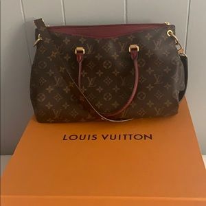Louis Vuitton Pallas authentic bag